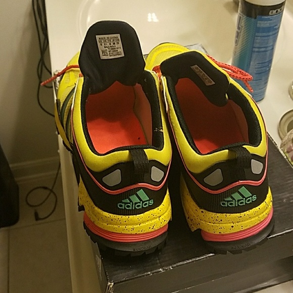 Shoe - Picture 2 of 3